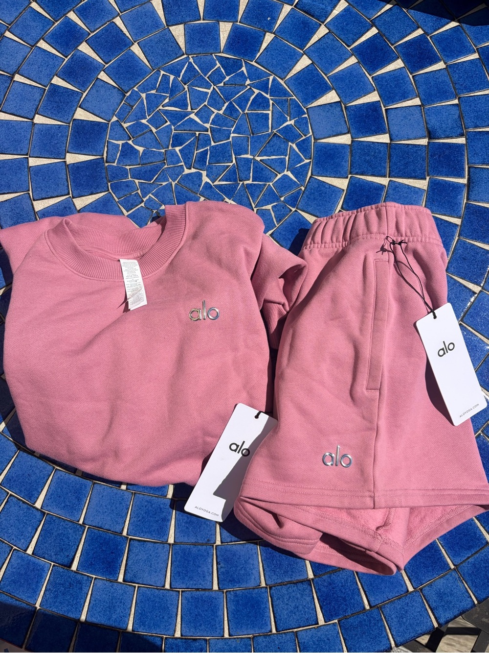 Alo Yoga Accolade Wild Rose Pink Sweatshirt & Short Set NWT Size Medium